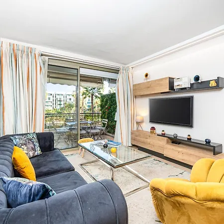 Croisette - Luxe - Grand Apartment *